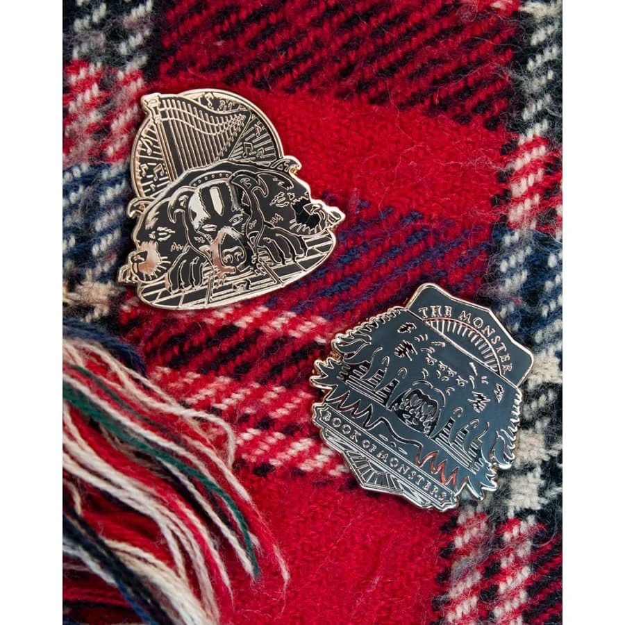 Accessories Pin Kings Harry Potter Enamel Pin Badge Set 1.1 - Book Of Monsters & Fluffy 4 Accessories Pin Kings Harry Potter Enamel Pin Badge Set 1.1 - Book Of Monsters & Fluffy