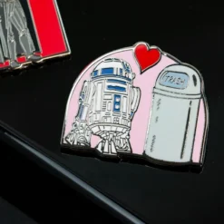 Pin Kings Star Wars Enamel Pin Badge Set 3.1 – R2D2 & Darth Vader Accessories