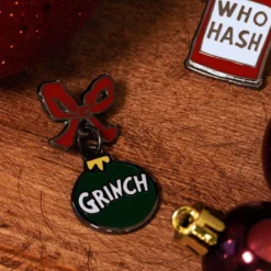 Pin Kings The Grinch Christmas Pin Badge Set 1.1 Accessories